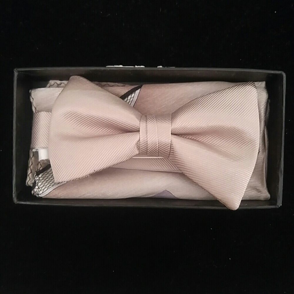 MEN'S LARR BRIO BOW TIE AND HANKY SET